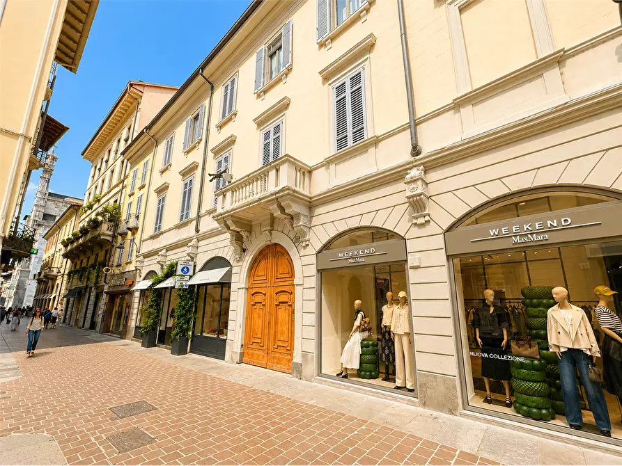 Immagine 1 di Appartamento in affitto  in Via Vittorio Emanuele II 19 a Como