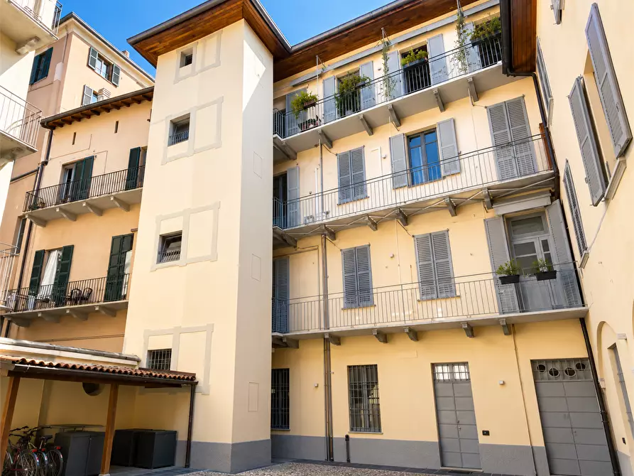 Immagine 21 di Appartamento in affitto  in Via Vittorio Emanuele II 19 a Como