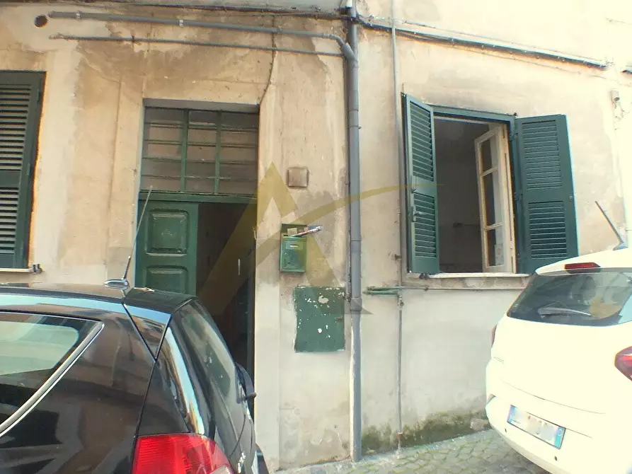 Immagine 1 di Appartamento in vendita  in Piazza Mazzini 1 a Velletri