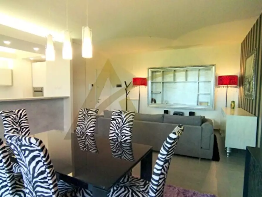 Immagine 1 di Appartamento in vendita  in via Pietro Nenni 3 a Cisterna Di Latina