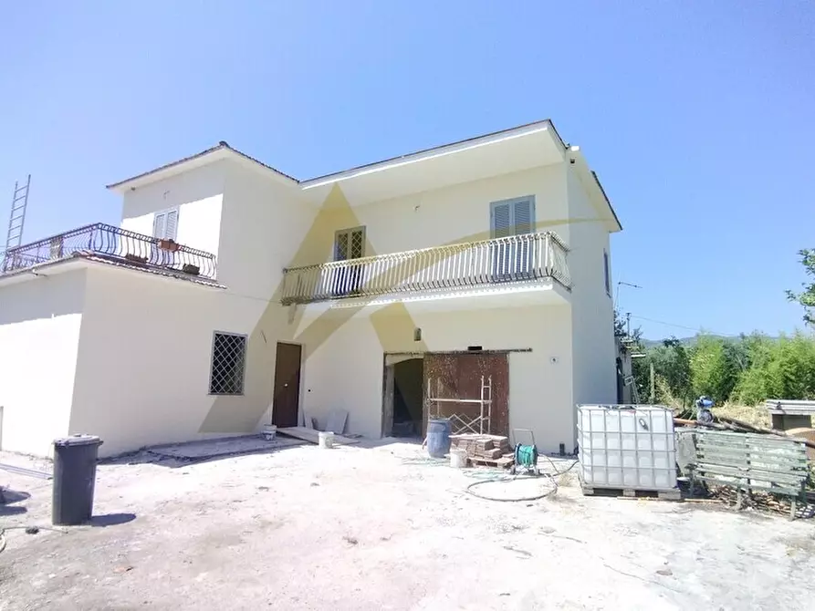 Immagine 2 di Villa in vendita  in Via Fontana Parata 4 a Velletri