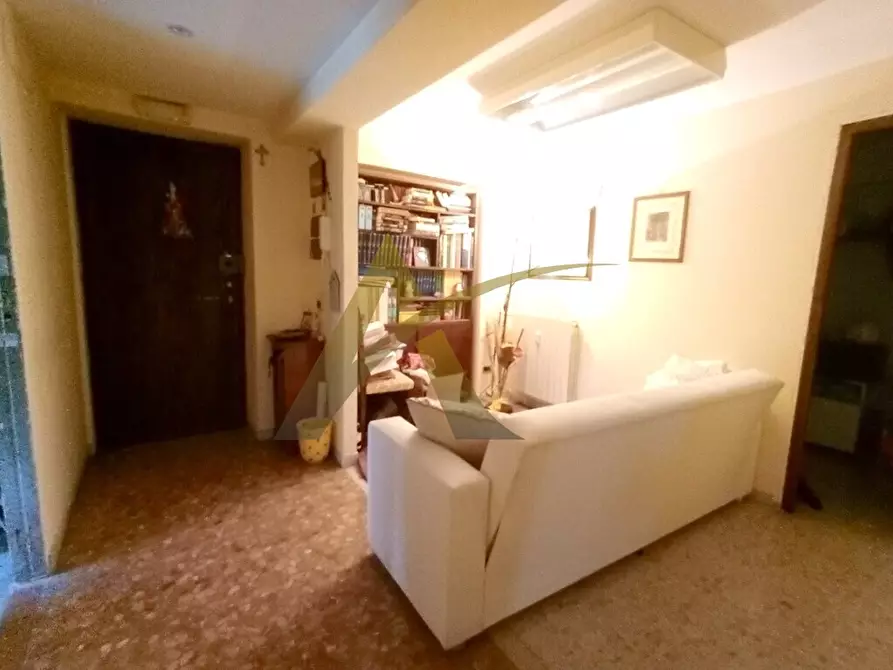 Immagine 4 di Appartamento in vendita  in Via delle Mura 19 a Velletri