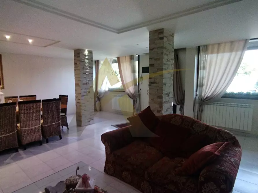 Immagine 36 di Villa in vendita  in Via Colle Fontana 11/a a Lariano