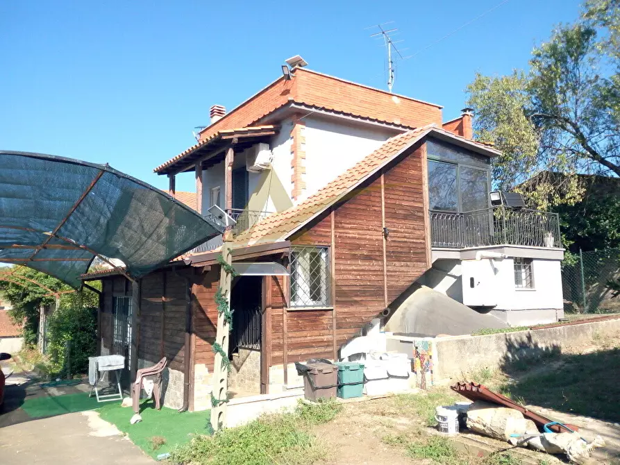 Immagine 1 di Villa in vendita  in Via Fontana Parata 54 a Velletri