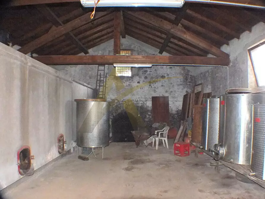 Immagine 3 di Casa colonica in vendita  in via contrada comune 87 a Velletri