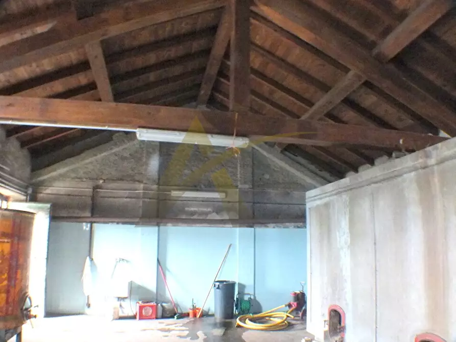 Immagine 4 di Casa colonica in vendita  in via contrada comune 87 a Velletri