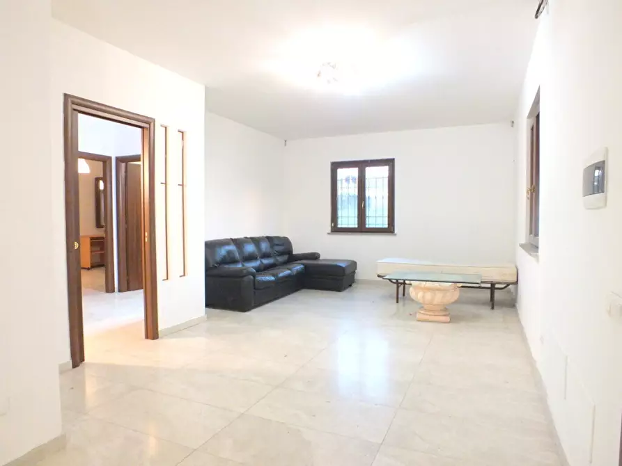 Immagine 5 di Villa in vendita  in Via Appia Antica 209 a Velletri