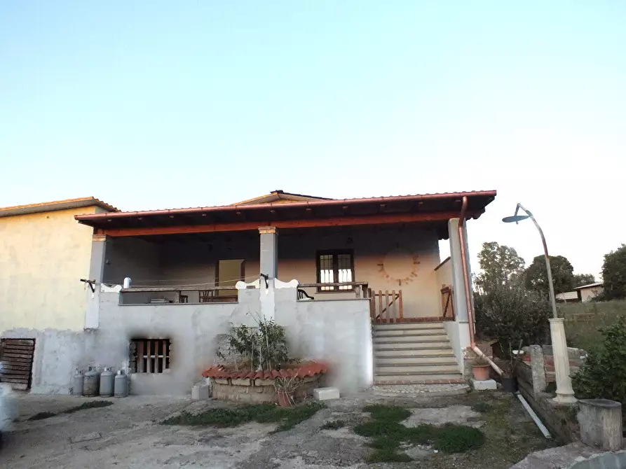 Immagine 1 di Villa in vendita  in Via Appia Antica 209 a Velletri