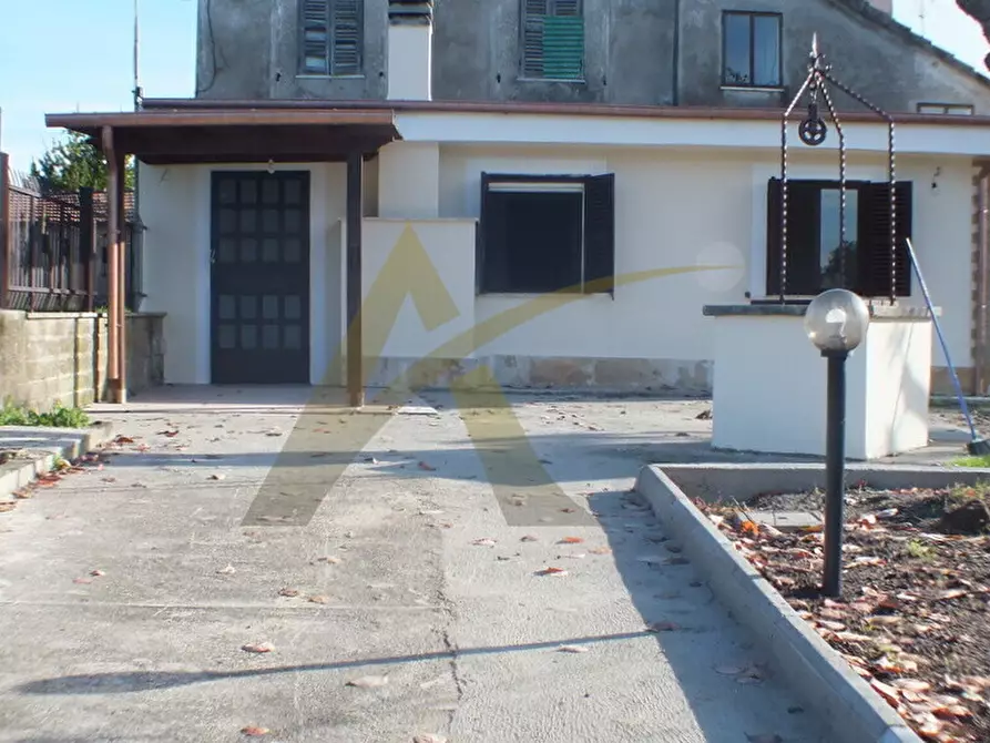 Immagine 2 di Villa in vendita  in Via Casale Capitancelli 13 a Velletri