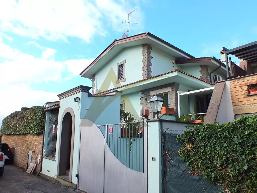 Immagine 1 di Villa in vendita  in Via Corioli 26 a Ardea