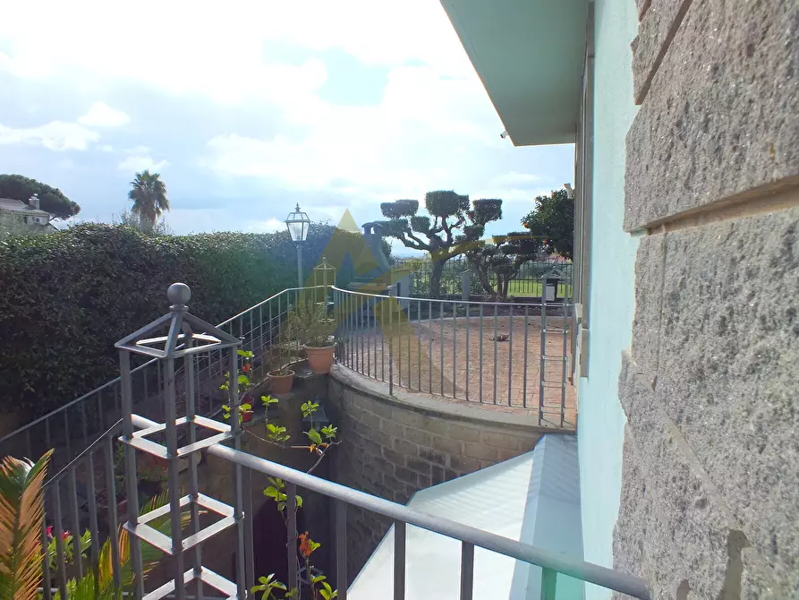 Immagine 29 di Villa in vendita  in Via Corioli 26 a Ardea