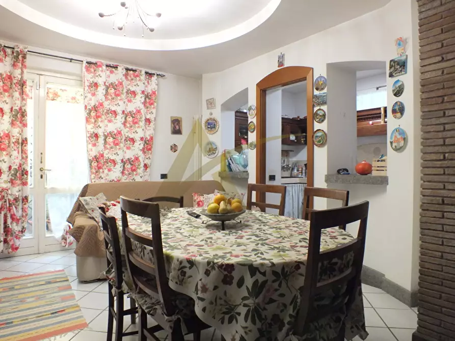 Immagine 10 di Villa in vendita  in Via Corioli 26 a Ardea