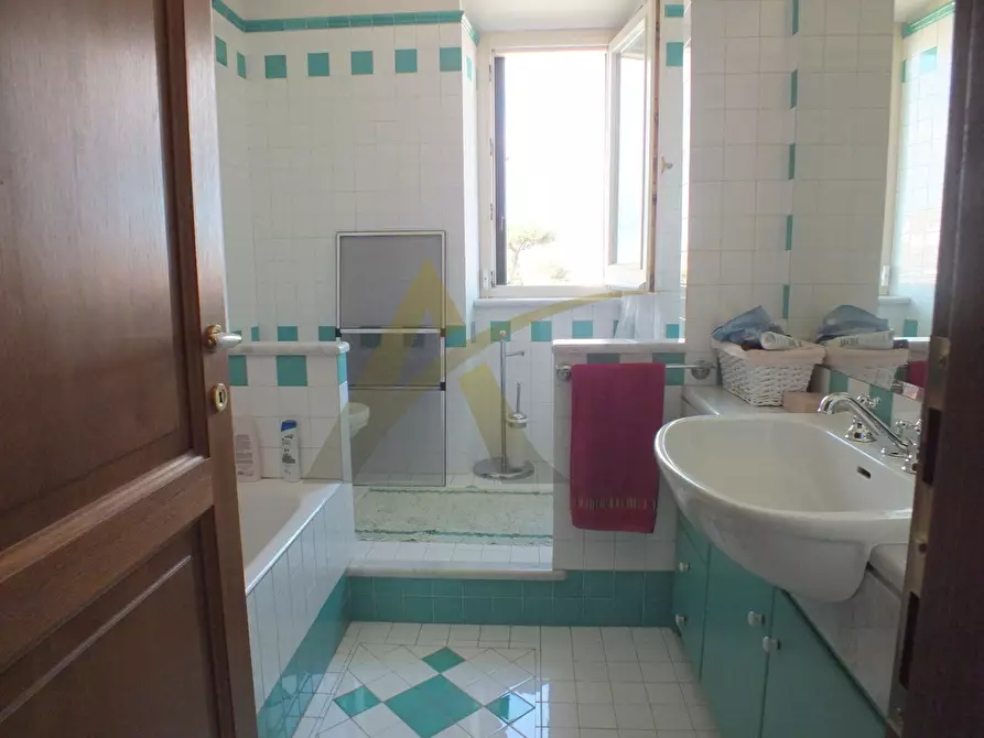 Immagine 39 di Villa in vendita  in Via Corioli 26 a Ardea