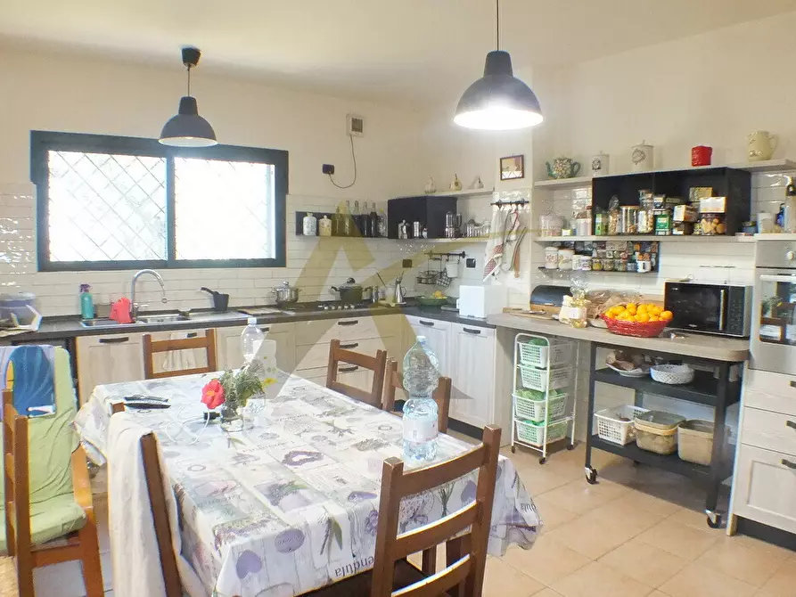 Immagine 13 di Villa in vendita  in Appia Sud 217 a Velletri