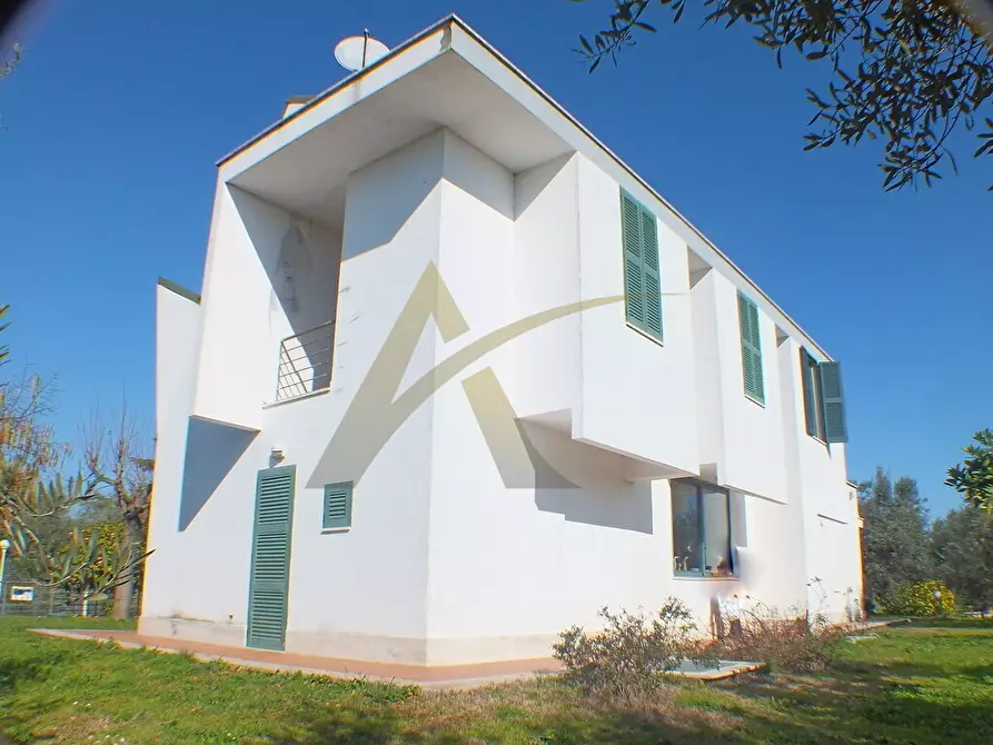 Immagine 1 di Villa in vendita  in Appia Sud 217 a Velletri