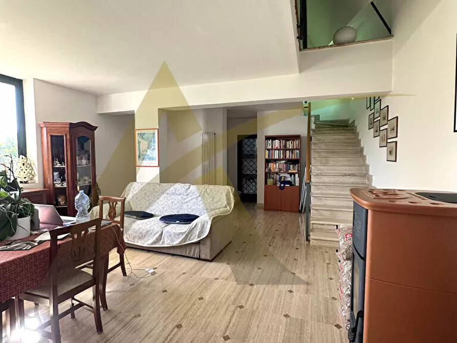 Immagine 9 di Villa in vendita  in Appia Sud 217 a Velletri