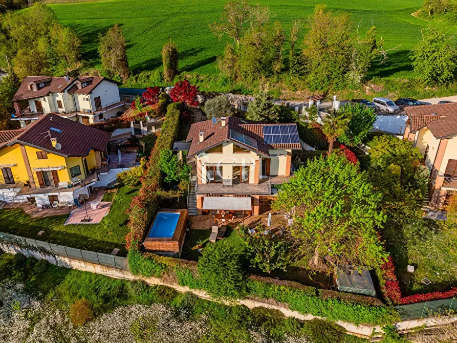 Immagine 2 di Villa in vendita  in Strada Vicinale di Traversagna 2C a Andezeno