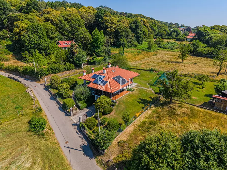 Immagine 2 di Villa in vendita  in Via Pianzaghi 4 a Borgo Ticino