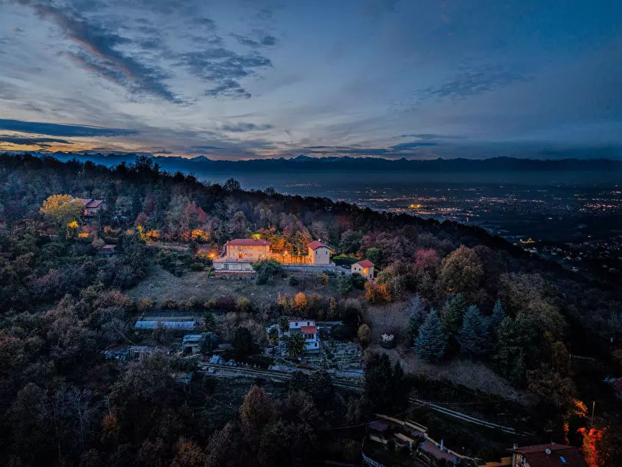 Immagine 7 di Villa in vendita  in Strada Moncanino 6 a Andezeno