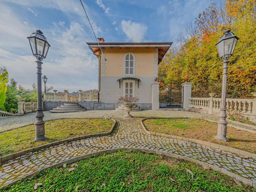 Immagine 8 di Villa in vendita  in Strada Moncanino 6 a Andezeno