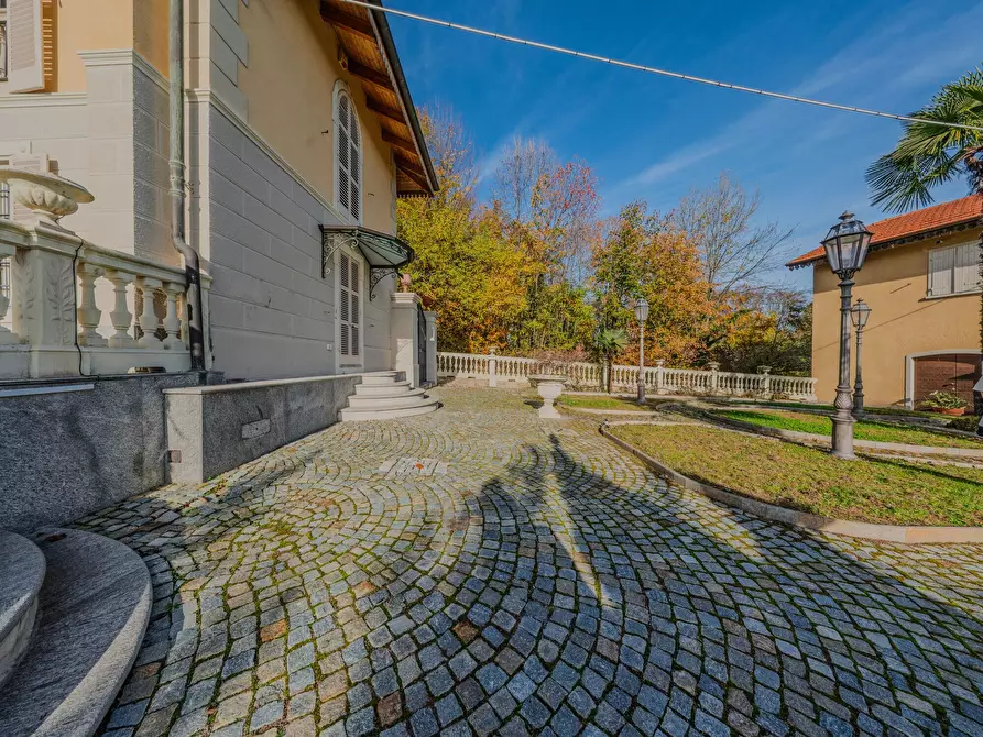 Immagine 13 di Villa in vendita  in Strada Moncanino 6 a Andezeno