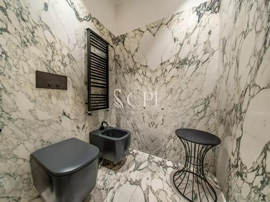 Immagine 30 di Appartamento in vendita  in Via Giambattista Bogino 10 a Torino