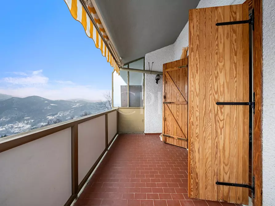 Immagine 8 di Appartamento in vendita  in Via San Salvatore 54 a Briaglia