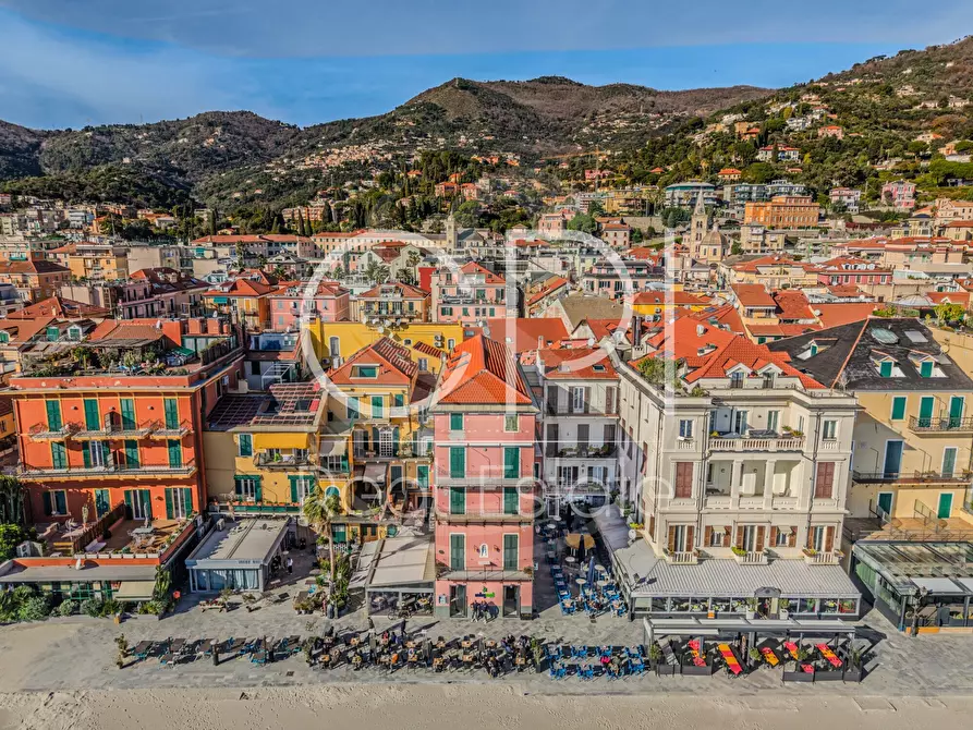 Immagine 1 di Appartamento in vendita  in Vico Silvestri 4 a Alassio
