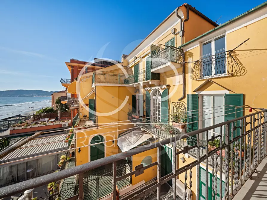 Immagine 29 di Appartamento in vendita  in Vico Silvestri 4 a Alassio