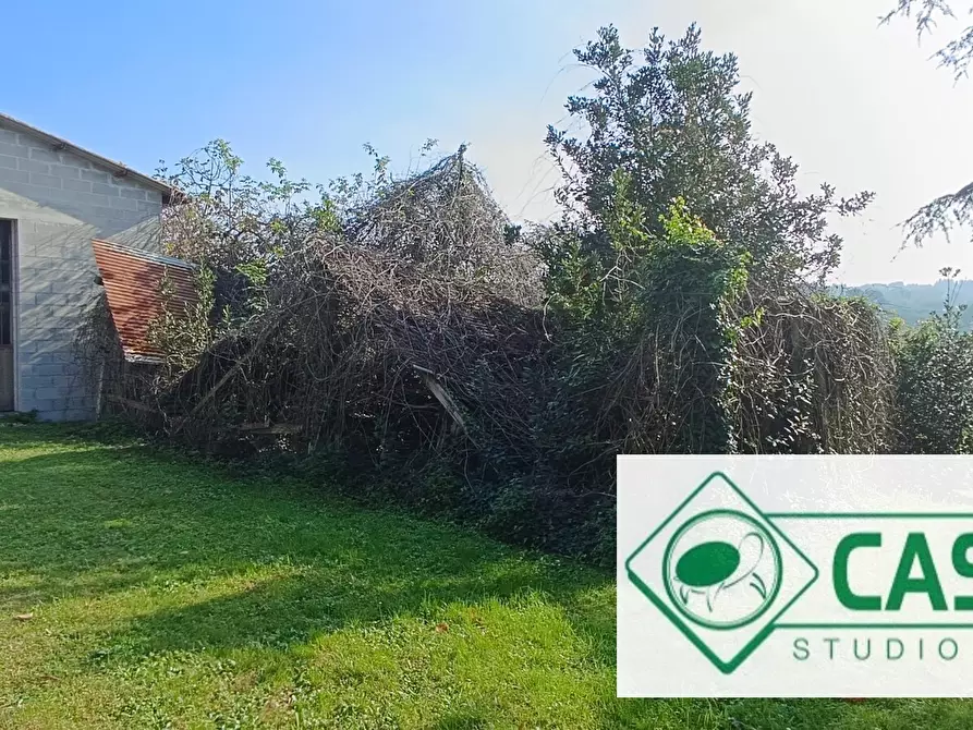 Immagine 4 di Magazzino in vendita  in CONTRADA FURIASSE a Macerata