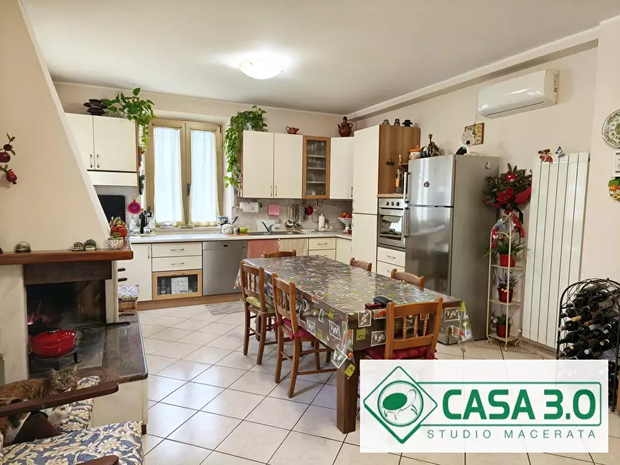 Immagine 24 di Villa in vendita  in CONTRADA CIMARELLA 14 a Macerata