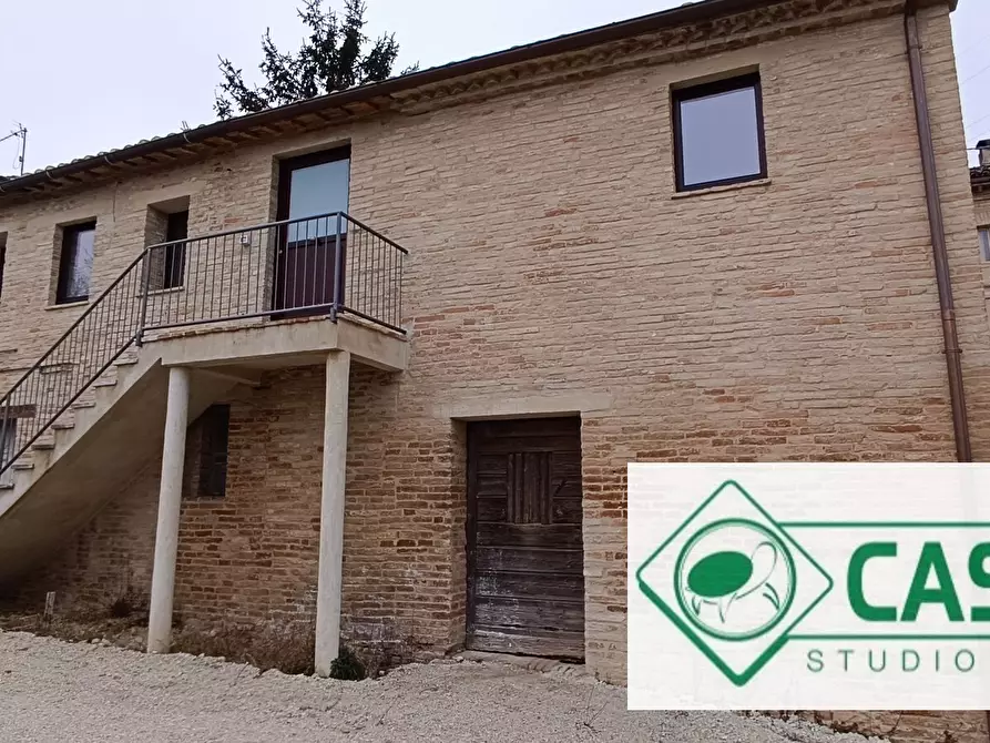 Immagine 9 di Casa colonica in affitto  in CONTRADA FONTESCODELLA 30 a Macerata