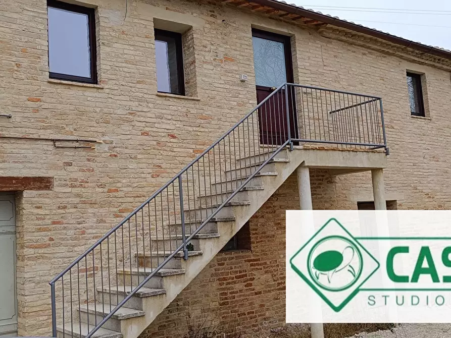Immagine 10 di Casa colonica in affitto  in CONTRADA FONTESCODELLA 30 a Macerata