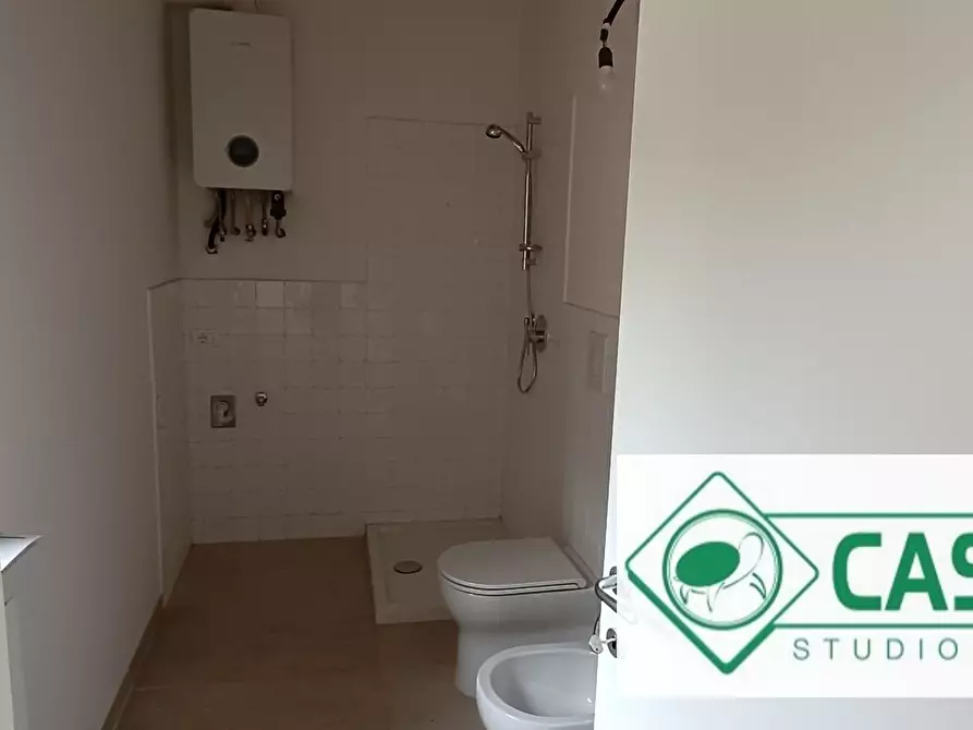 Immagine 12 di Casa colonica in affitto  in CONTRADA FONTESCODELLA 30 a Macerata