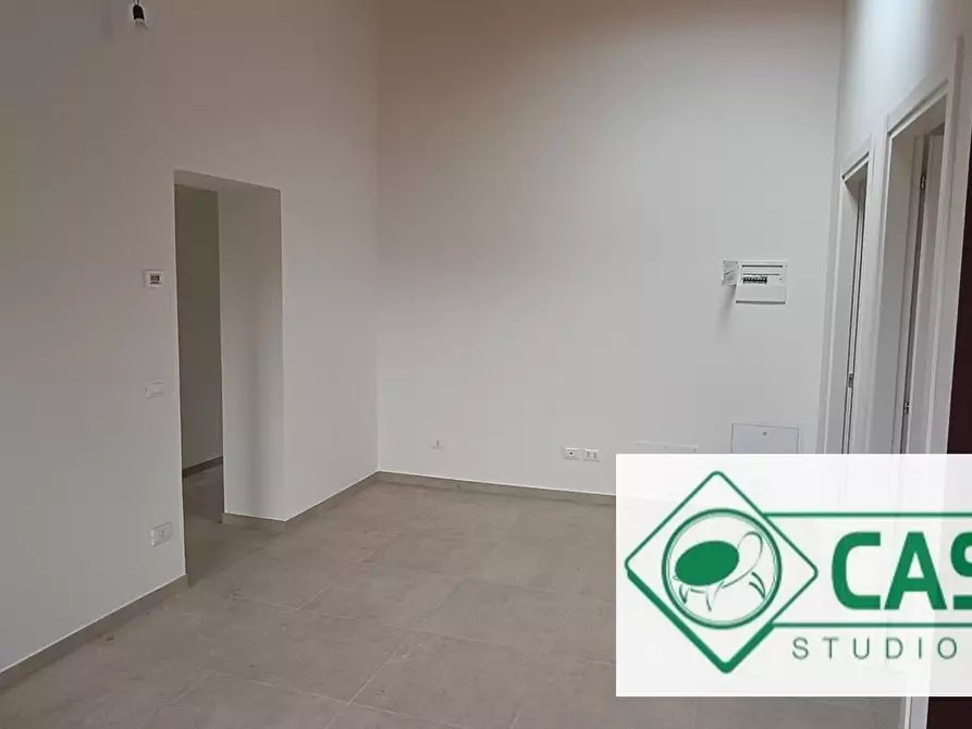 Immagine 11 di Casa colonica in affitto  in CONTRADA FONTESCODELLA 30 a Macerata