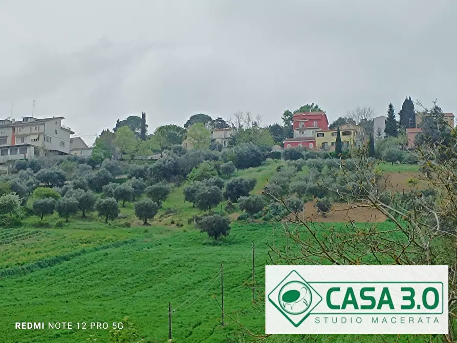 Immagine 2 di Palazzo in vendita  in CONTRADA PACE a Macerata