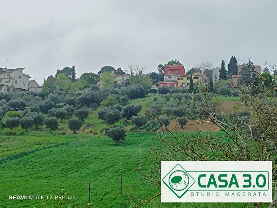 Immagine 3 di Palazzo in vendita  in CONTRADA PACE a Macerata