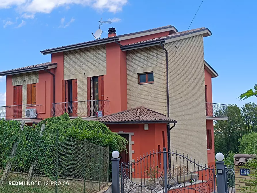 Immagine 5 di Villa in vendita  in DEI VELINI 146 a Macerata