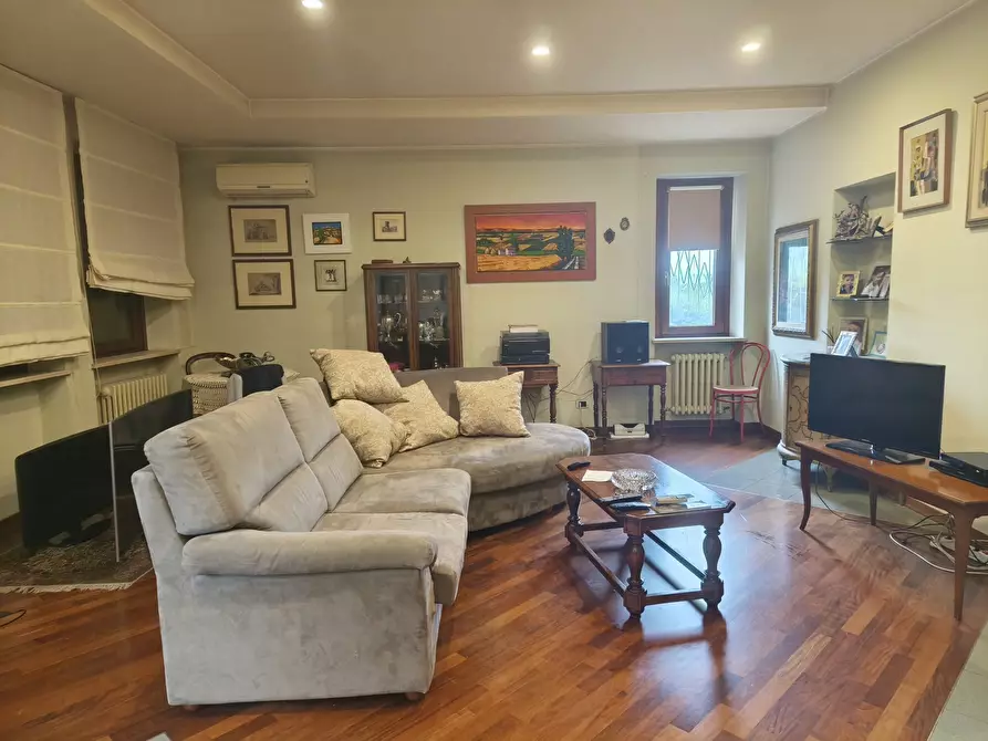 Immagine 42 di Villa in vendita  in DEI VELINI 146 a Macerata