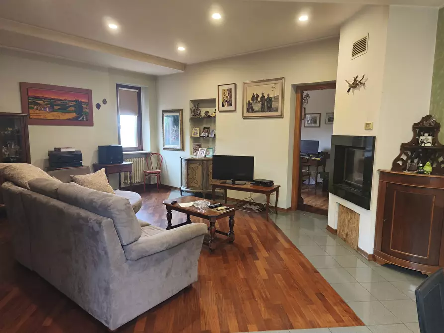 Immagine 16 di Villa in vendita  in DEI VELINI 146 a Macerata