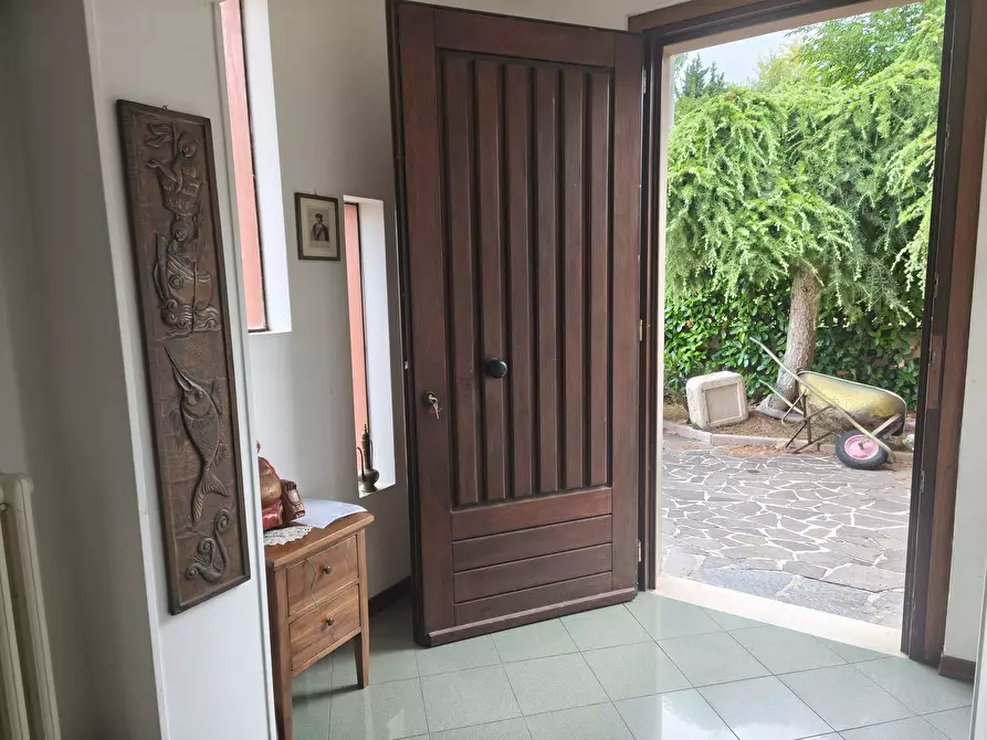 Immagine 22 di Villa in vendita  in DEI VELINI 146 a Macerata