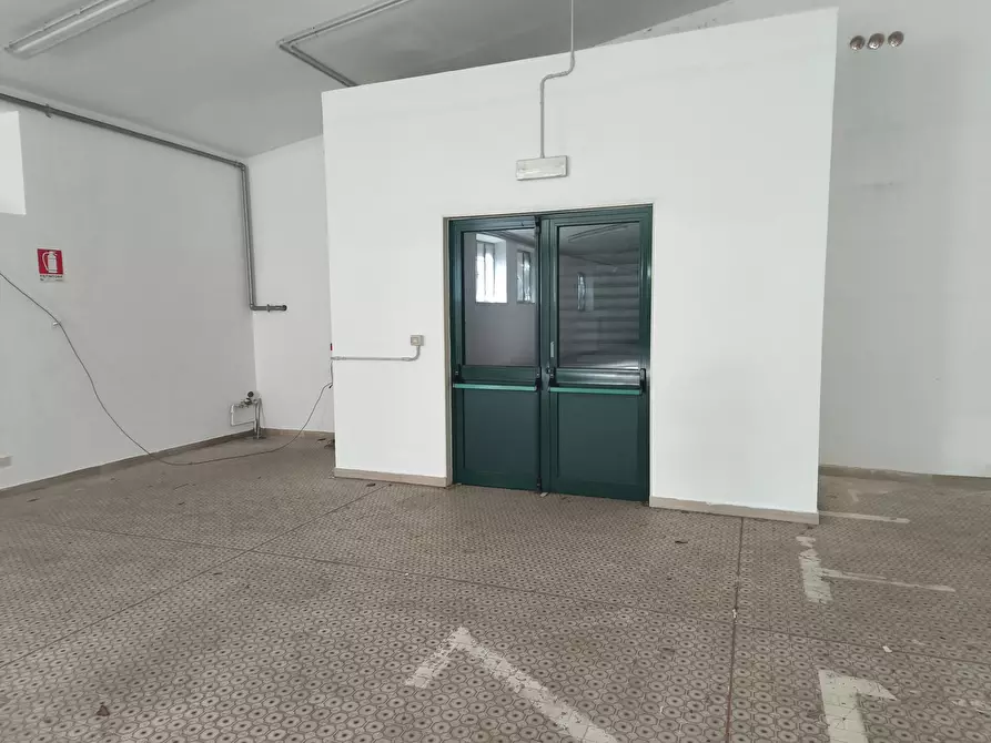 Immagine 7 di Capannone industriale in affitto  in M. D'AZEGLIO 47 a Civitanova Marche