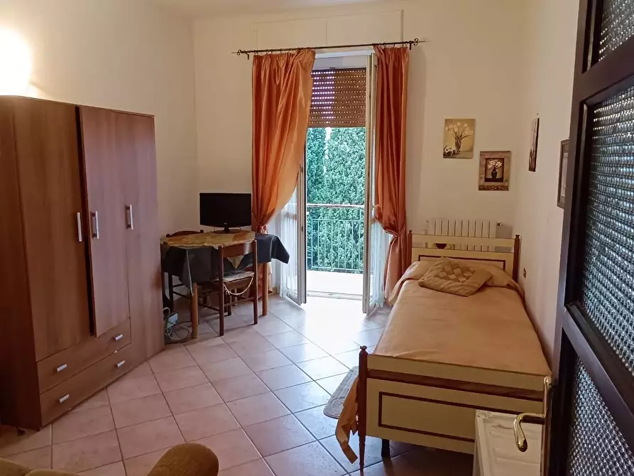 Immagine 4 di Camera in affitto  in ROSSINI 8 a Macerata