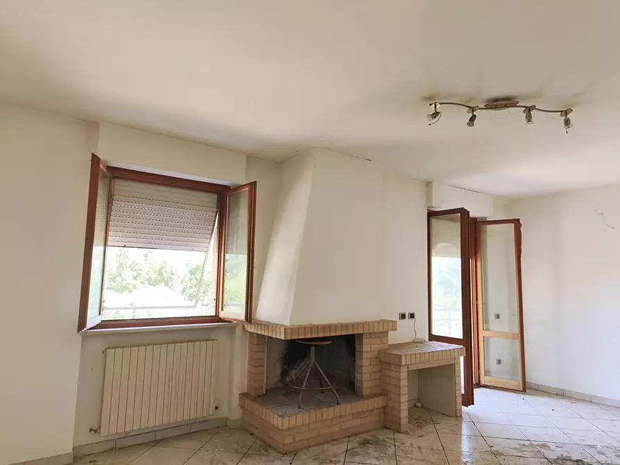 Immagine 3 di Villa in vendita  in PASSO DEL BIDOLLO 66/B a Corridonia
