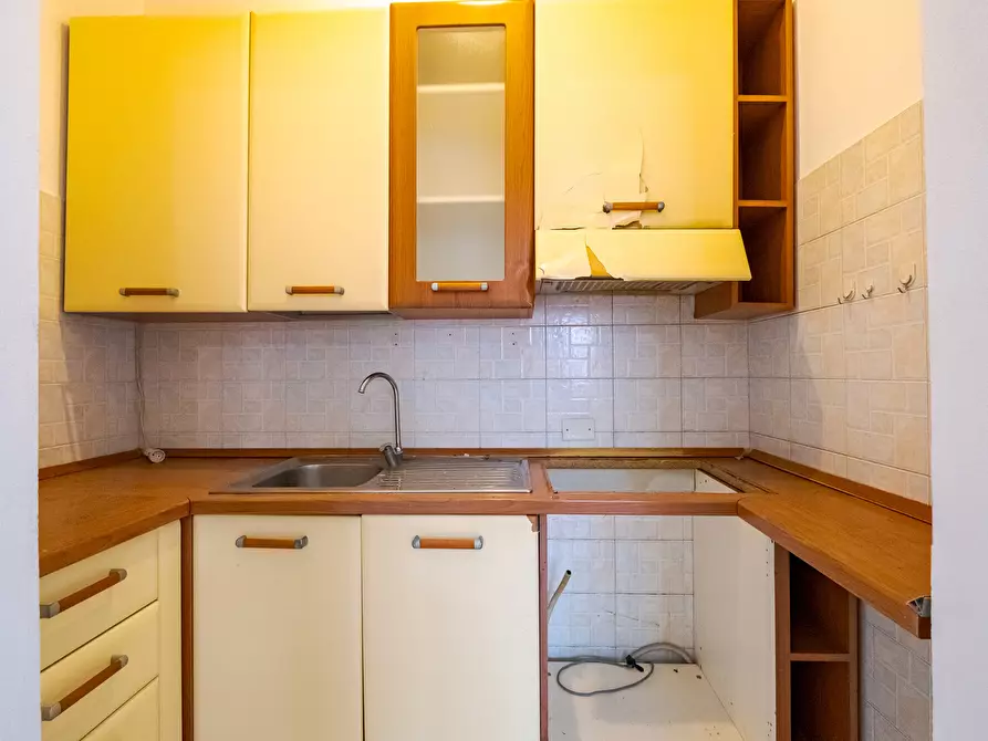 Immagine 12 di Appartamento in vendita  in VIA Nievo 11 a Baranzate