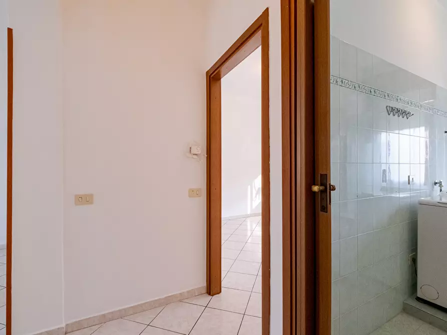 Immagine 2 di Appartamento in vendita  in VIA Nievo 11 a Baranzate