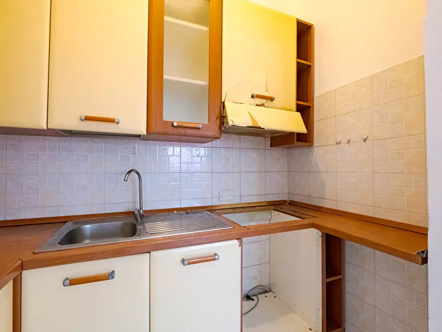 Immagine 13 di Appartamento in vendita  in VIA Nievo 11 a Baranzate