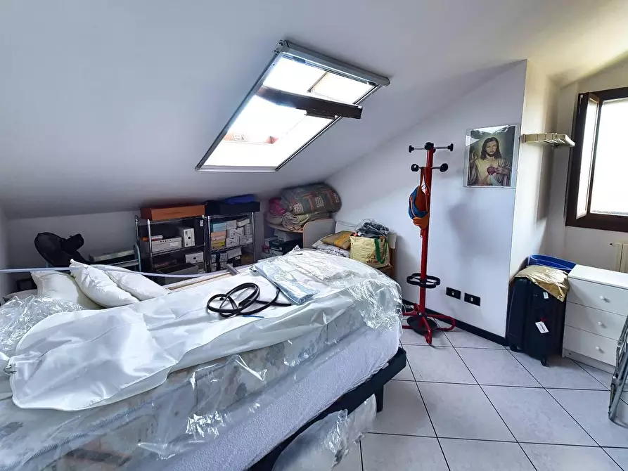 Immagine 11 di Appartamento in vendita  in VIA Edison 30 a Solaro