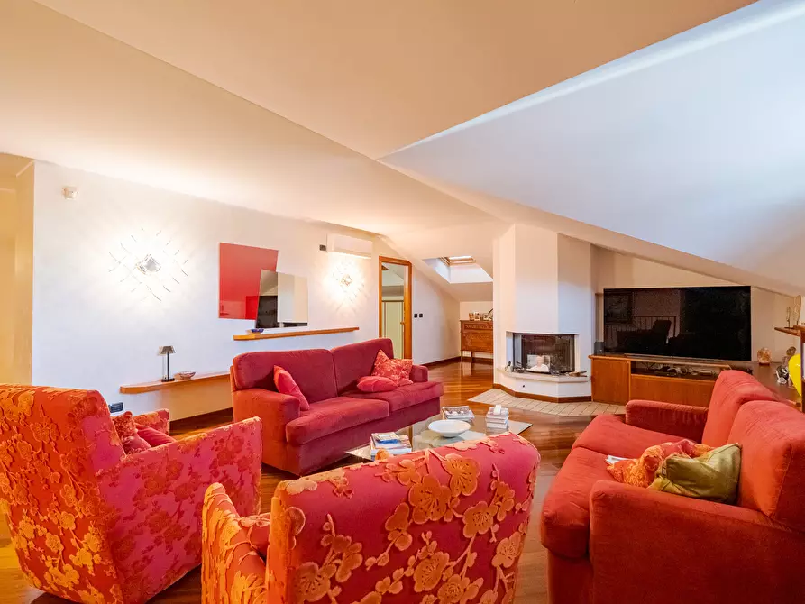 Immagine 17 di Appartamento in vendita  in Biscia 42 a Garbagnate Milanese