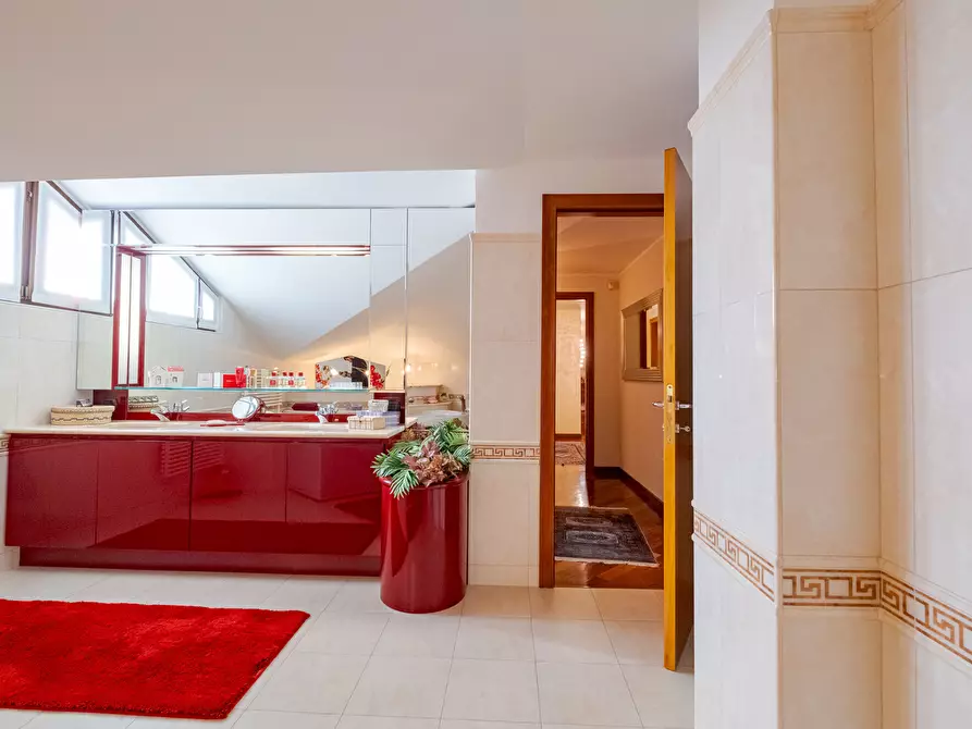 Immagine 25 di Appartamento in vendita  in Biscia 42 a Garbagnate Milanese